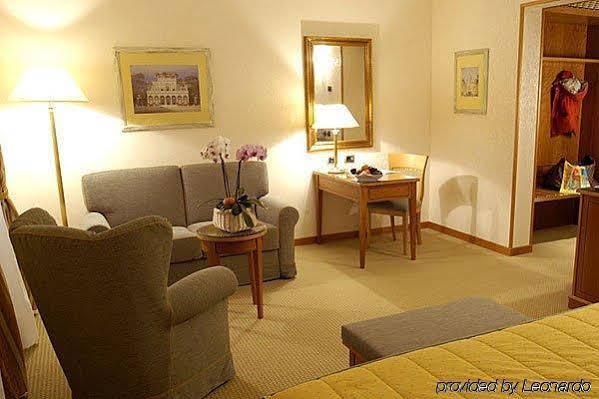 Hotel Excelsior מג'נטה מראה חיצוני תמונה