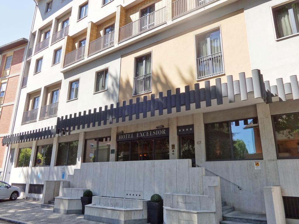 Hotel Excelsior מג'נטה מראה חיצוני תמונה