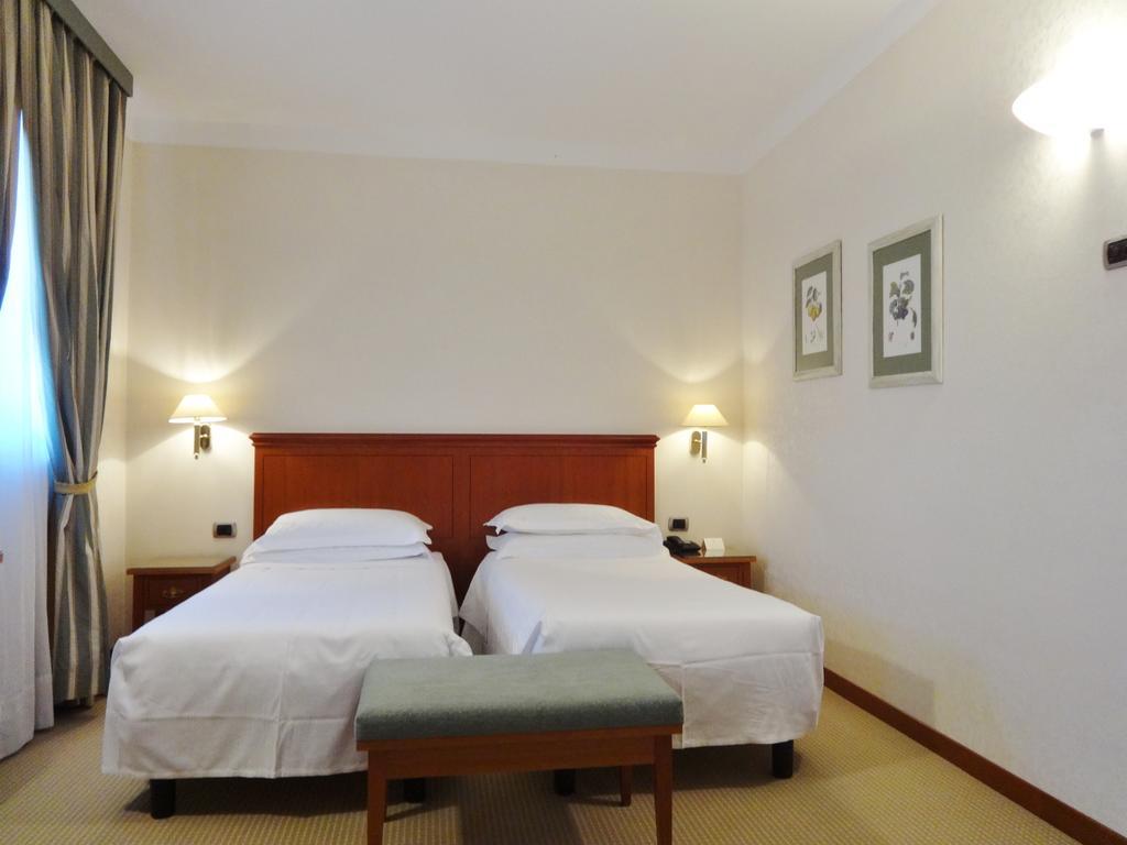 Hotel Excelsior מג'נטה מראה חיצוני תמונה