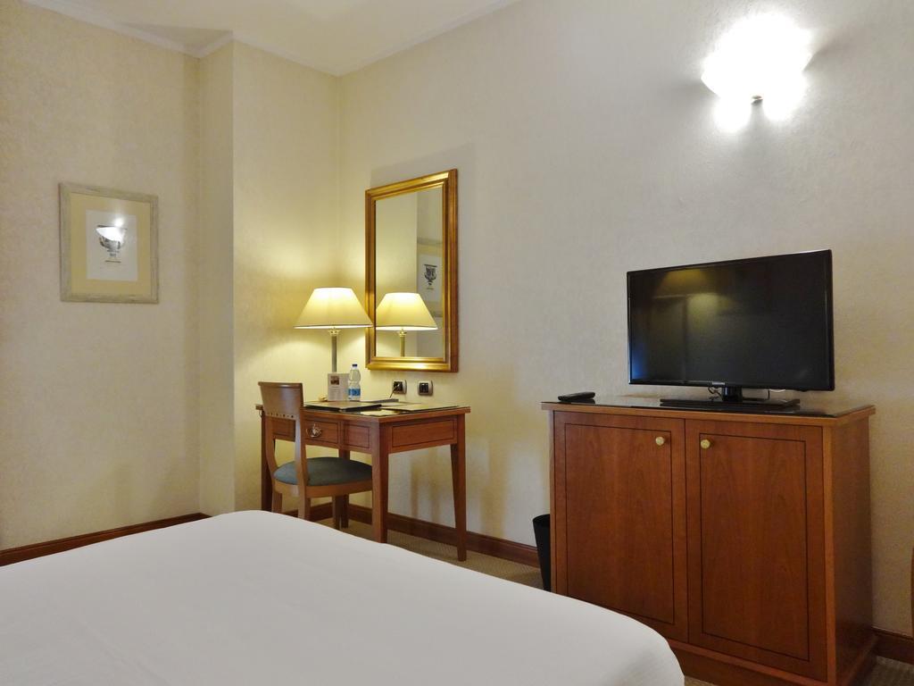 Hotel Excelsior מג'נטה מראה חיצוני תמונה