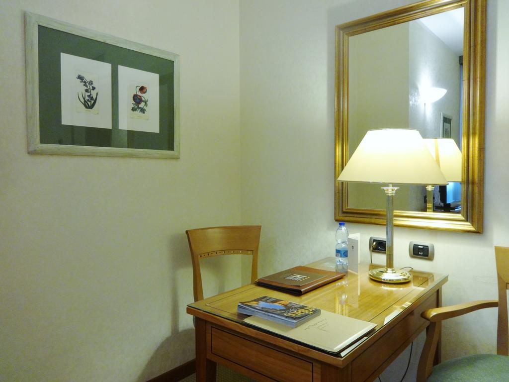 Hotel Excelsior מג'נטה מראה חיצוני תמונה