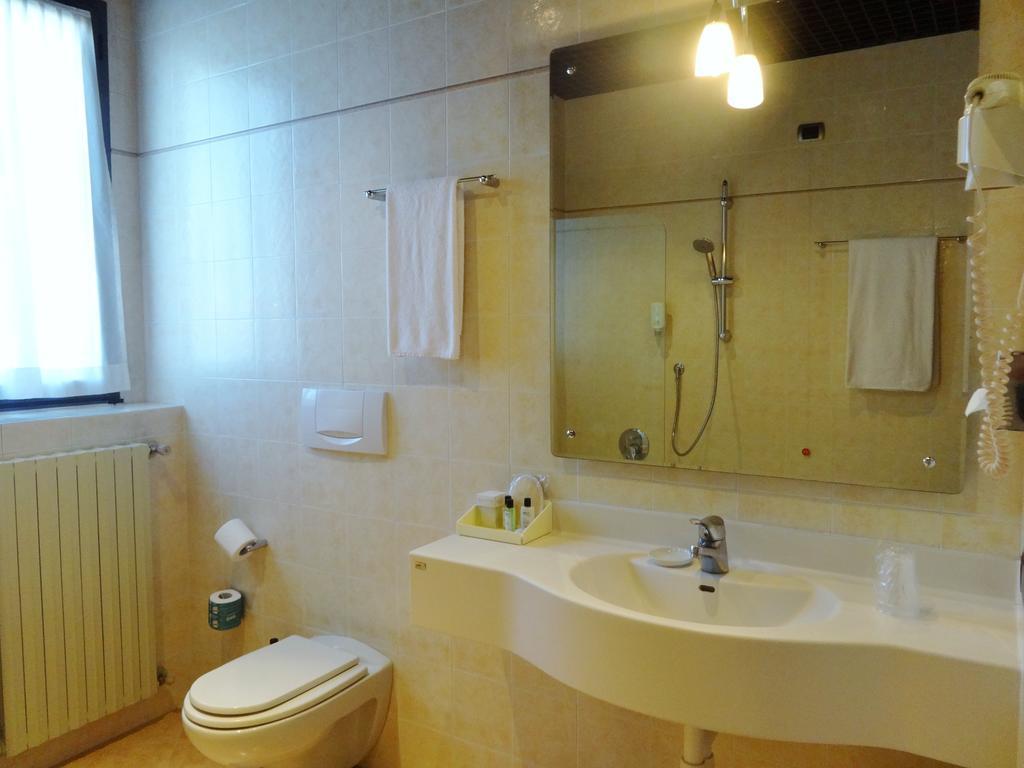Hotel Excelsior מג'נטה מראה חיצוני תמונה