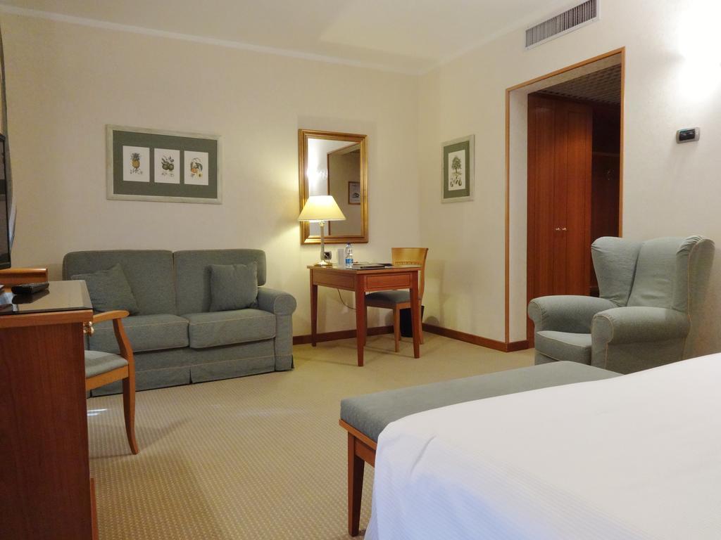 Hotel Excelsior מג'נטה מראה חיצוני תמונה