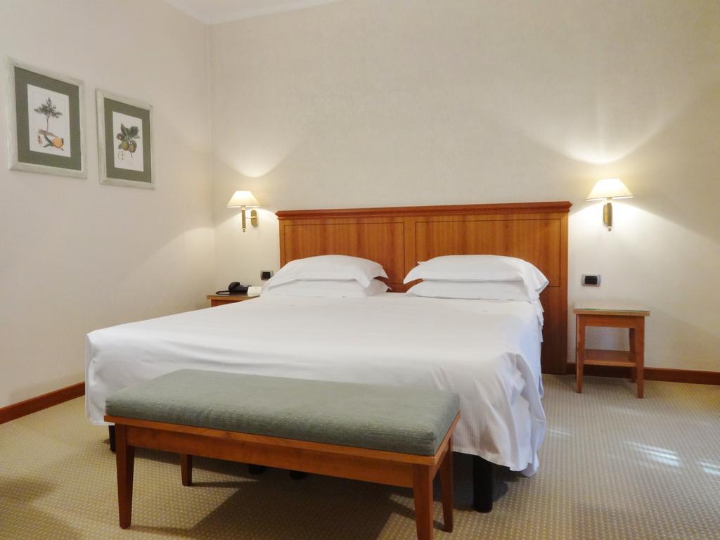 Hotel Excelsior מג'נטה מראה חיצוני תמונה