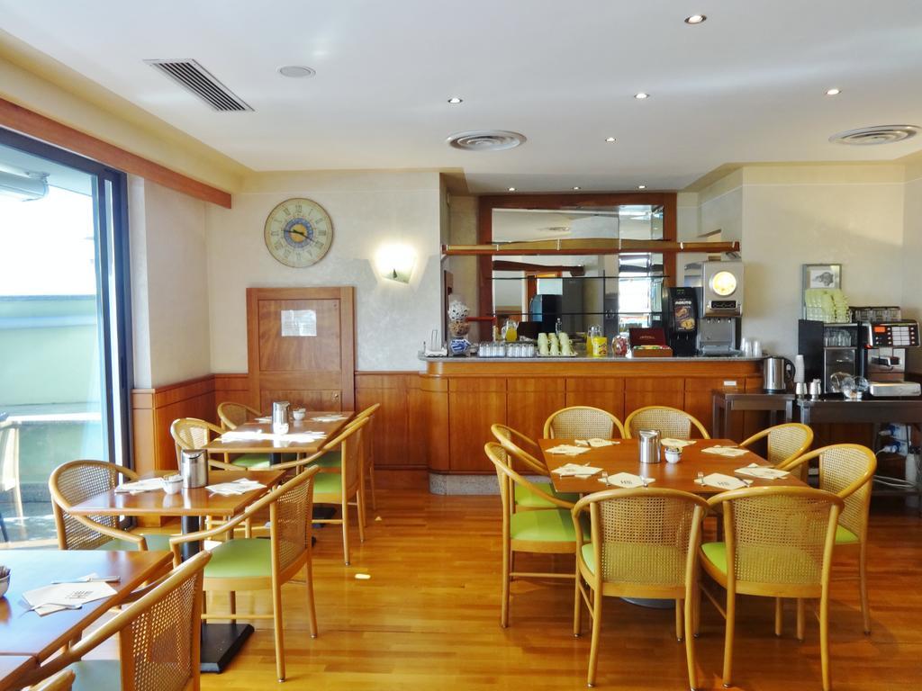 Hotel Excelsior מג'נטה מראה חיצוני תמונה