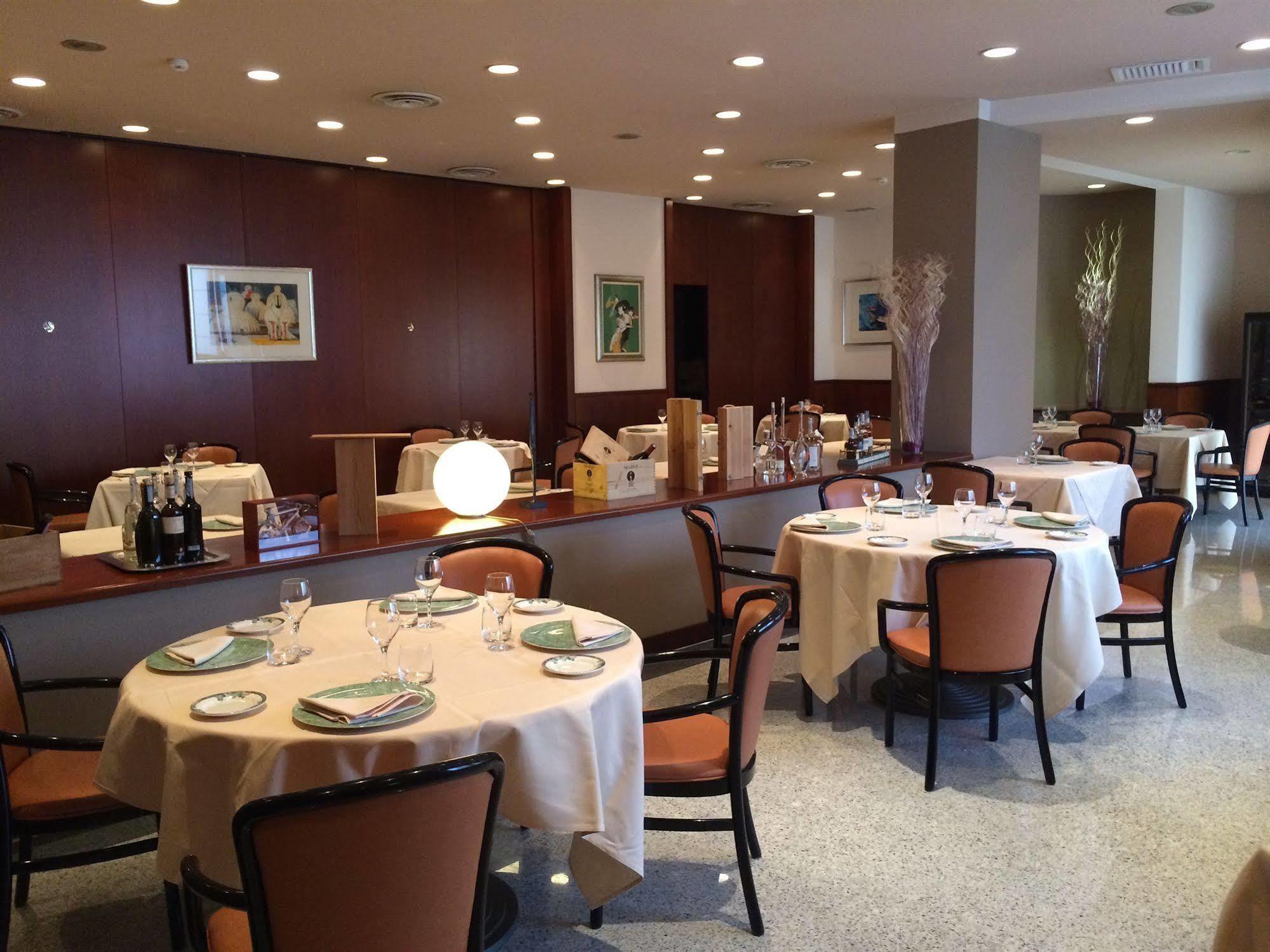 Hotel Excelsior מג'נטה מראה חיצוני תמונה