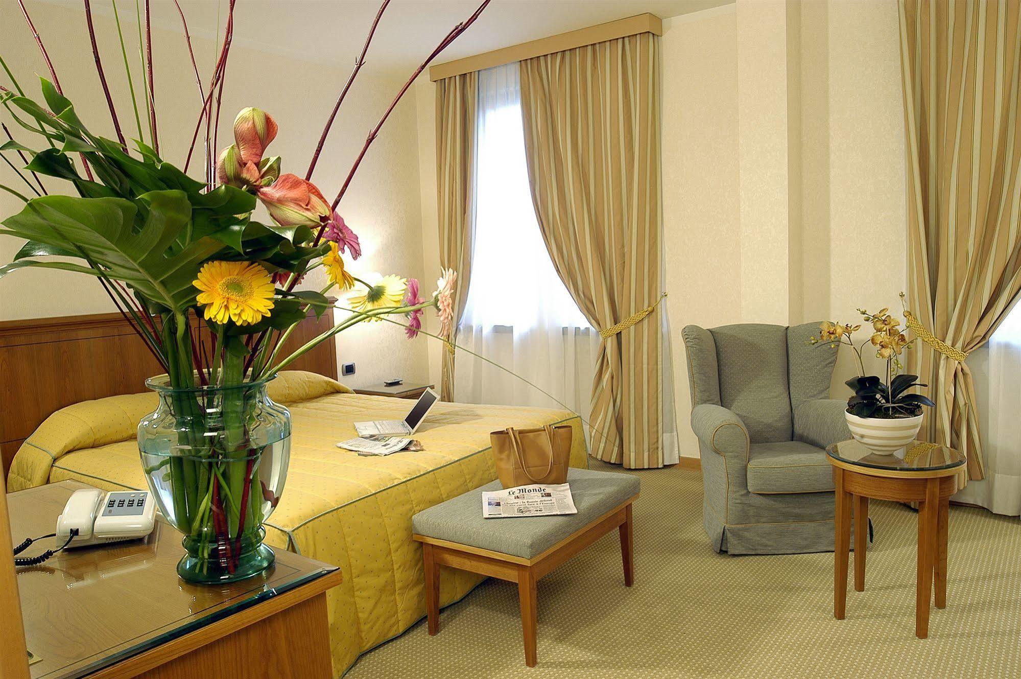 Hotel Excelsior מג'נטה מראה חיצוני תמונה