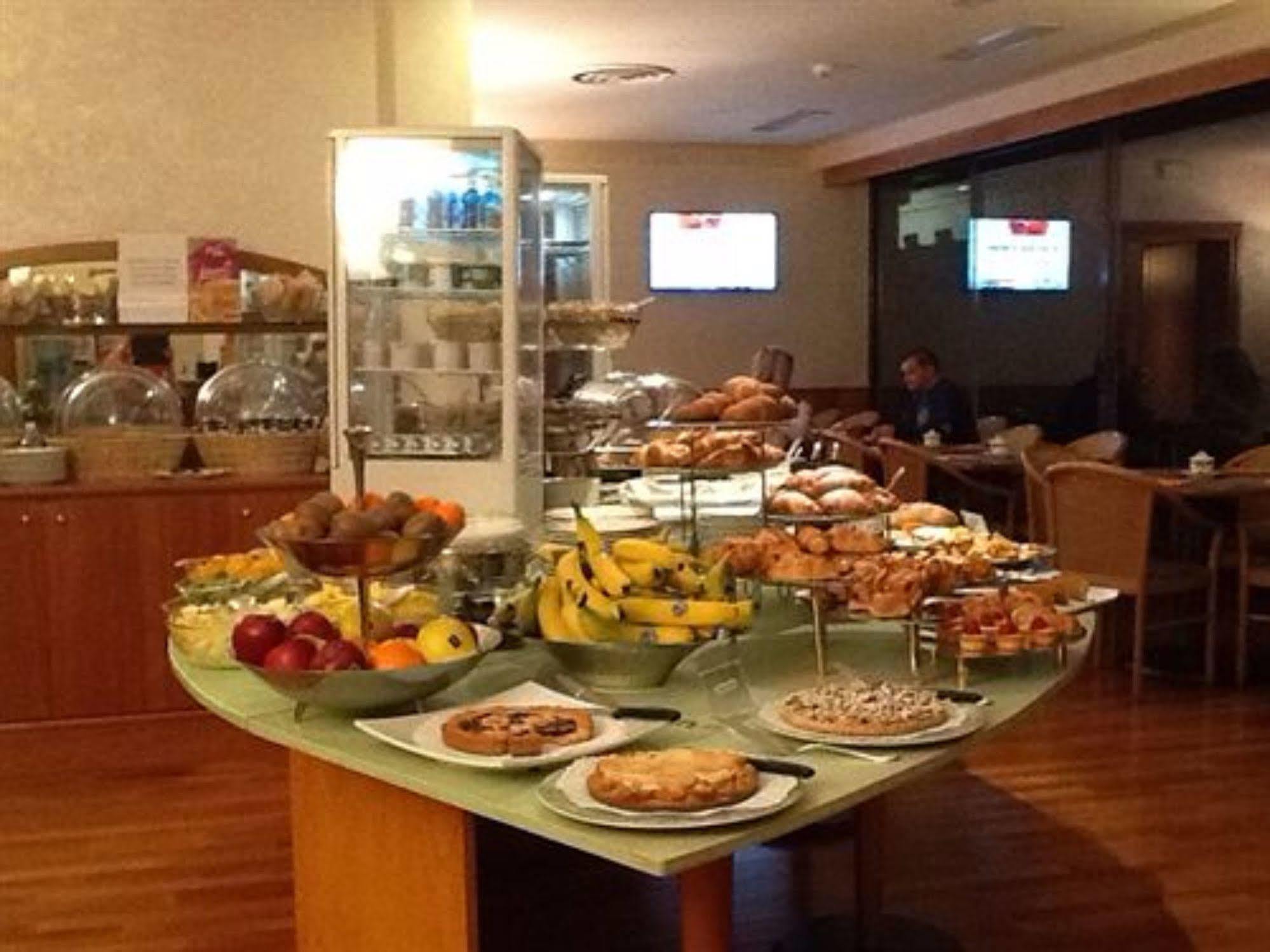 Hotel Excelsior מג'נטה מראה חיצוני תמונה