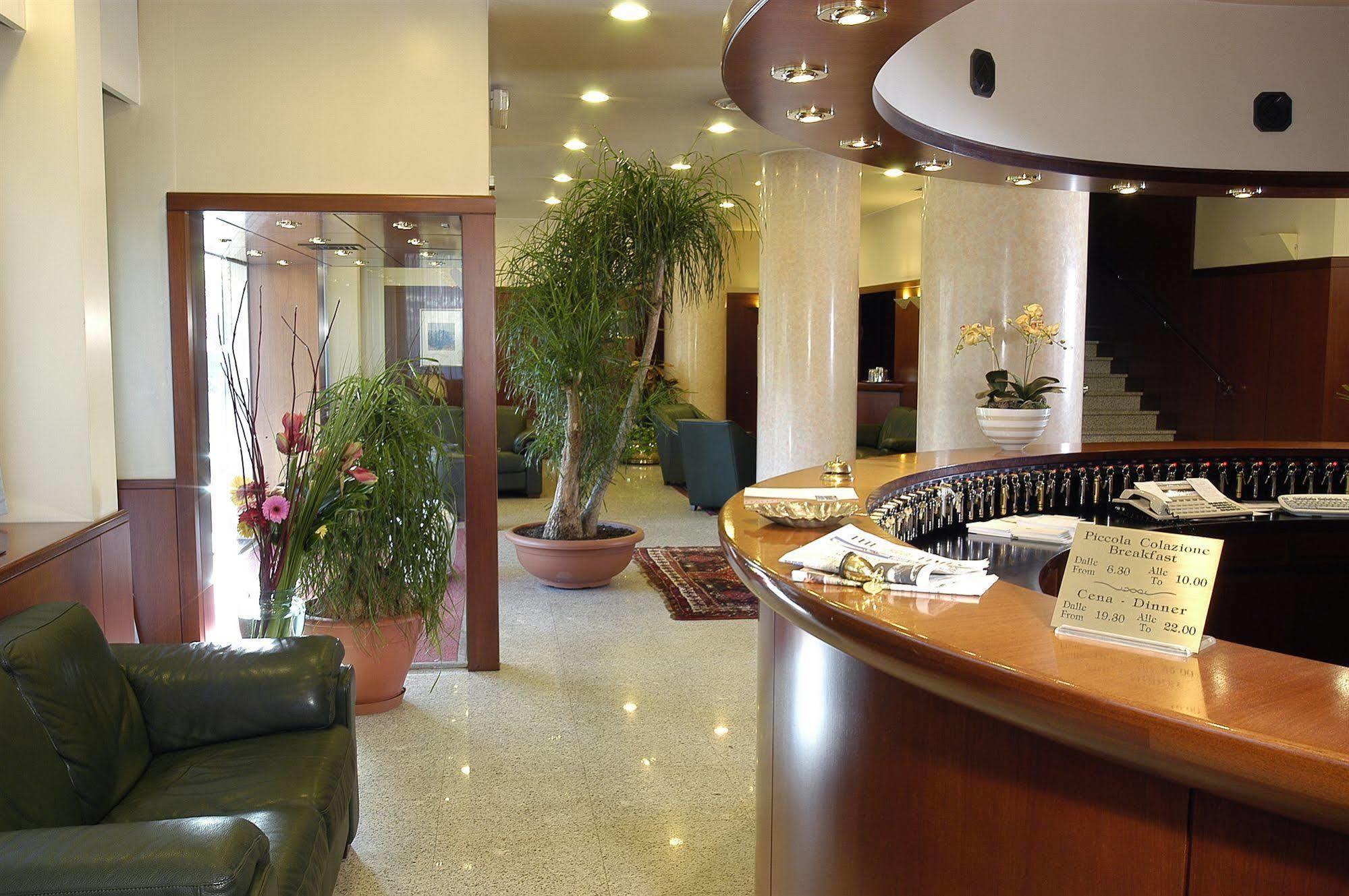 Hotel Excelsior מג'נטה מראה חיצוני תמונה